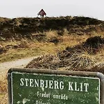 Деревянный коттедж Stone Mountain *